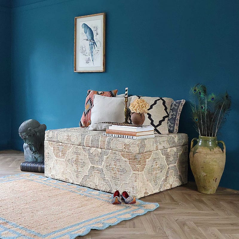 Ananya Blue Scallop Rug | Handloomed Rug with Blue Scallop Detail