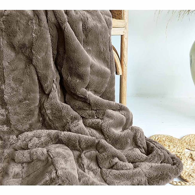Luxuriously Soft Brown Faux Fur Throw
