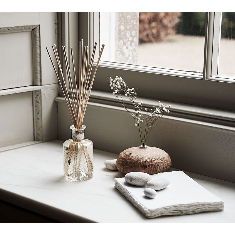 Seashore No.26 Diffuser, by True Grace | Glass Reed Diffuser in ...