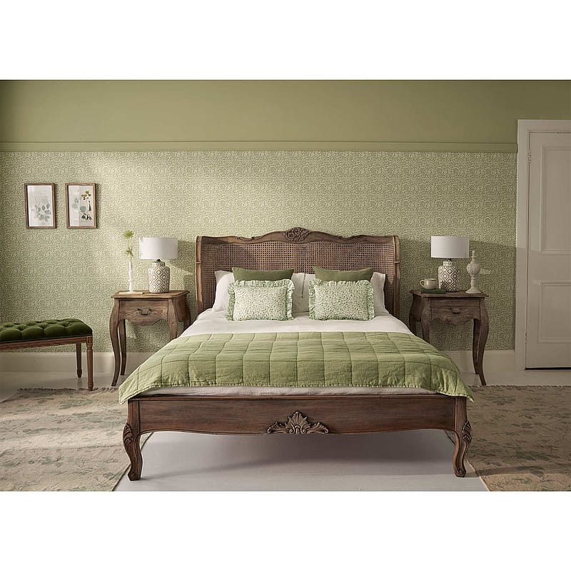 Tumbling Roses Rug | Floral Vintage Style Rug in a Green Floral Pattern