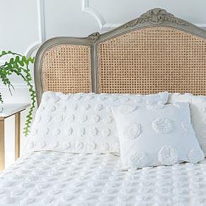 How to Choose the Perfect Rattan Bed Frame for Your Bedroom