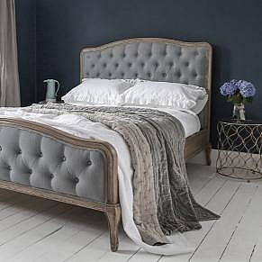 How To Style A Sleigh Bed