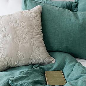 6 Secrets For Successful Bedroom Styling