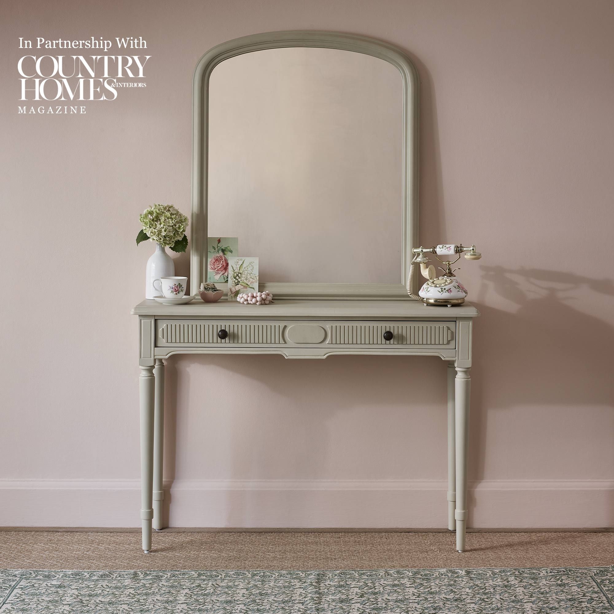 Avenue d'Amour Oatmeal Console Dressing Table 
