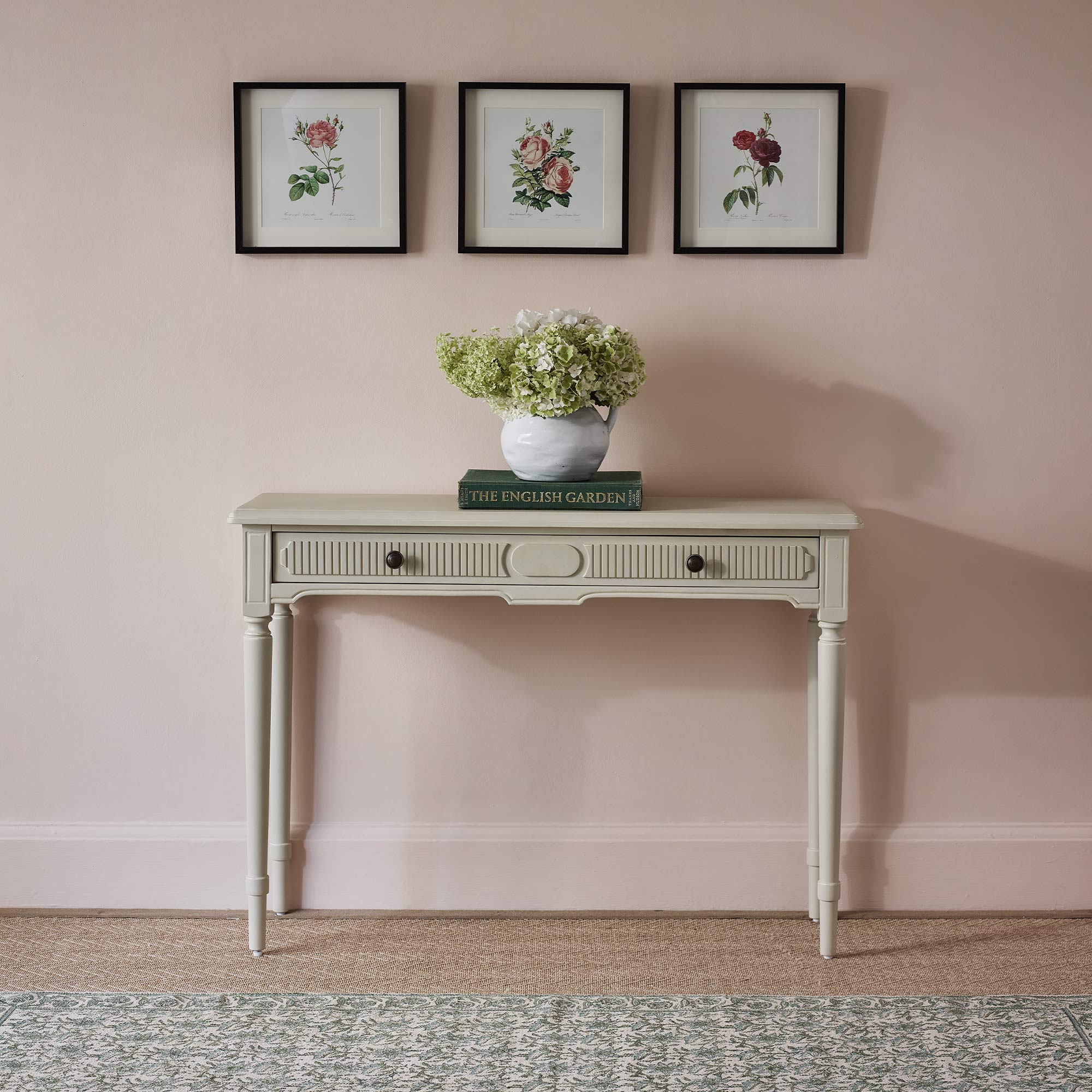 Classic Fluted Console Table In Oatmeal Finish
