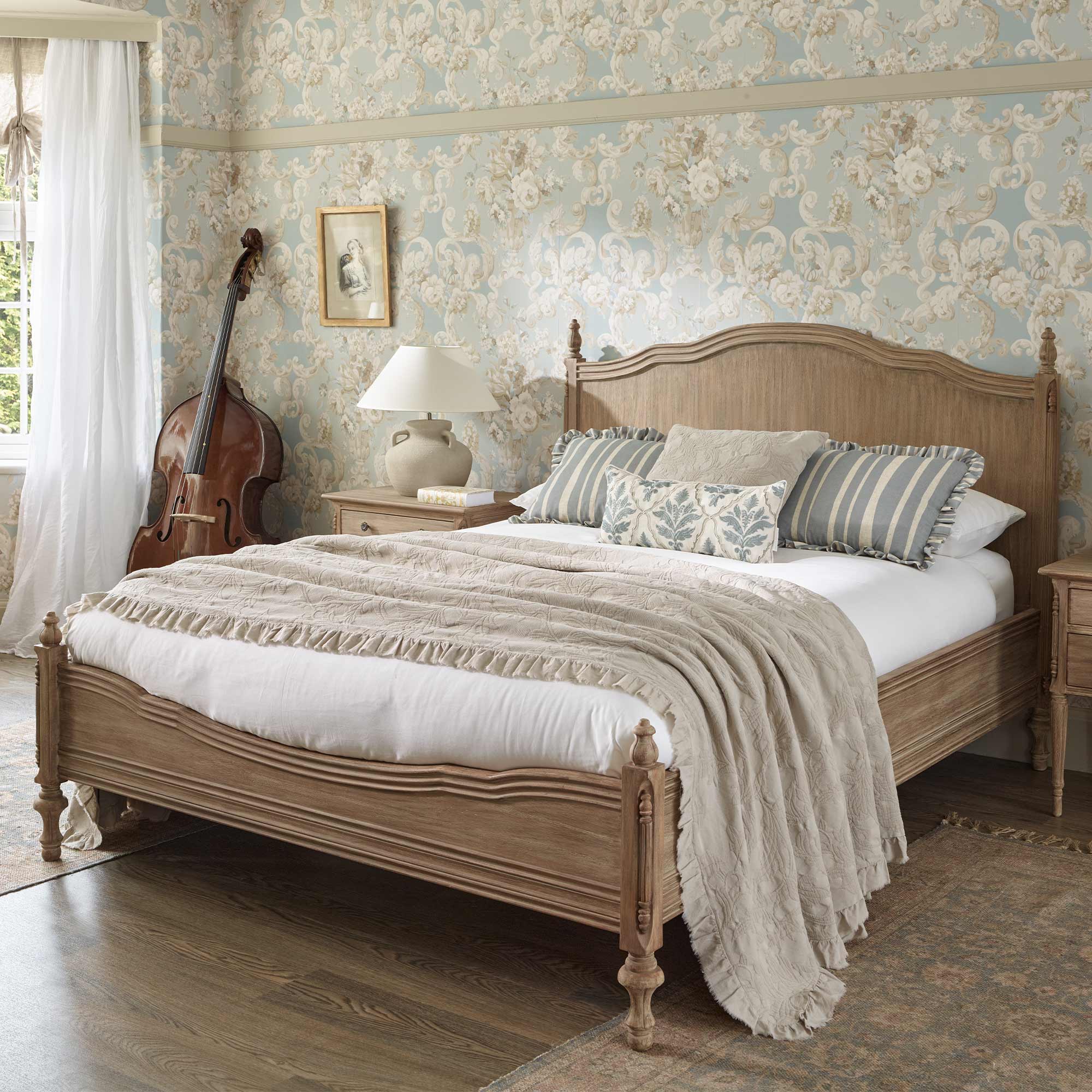 Clair de Lune Bed