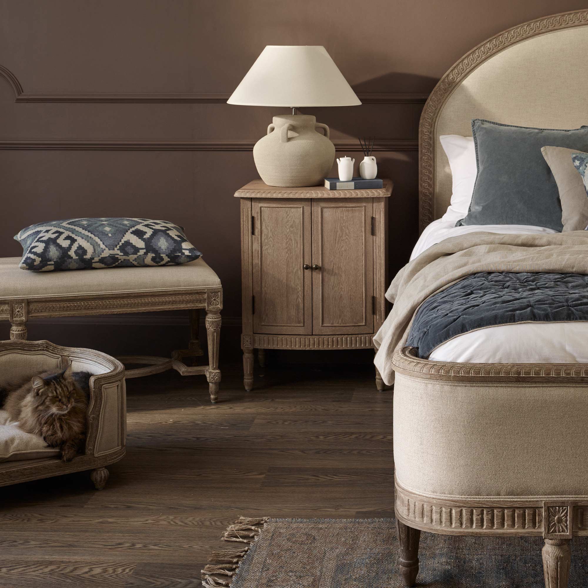 Douceur Carved Oak Bench