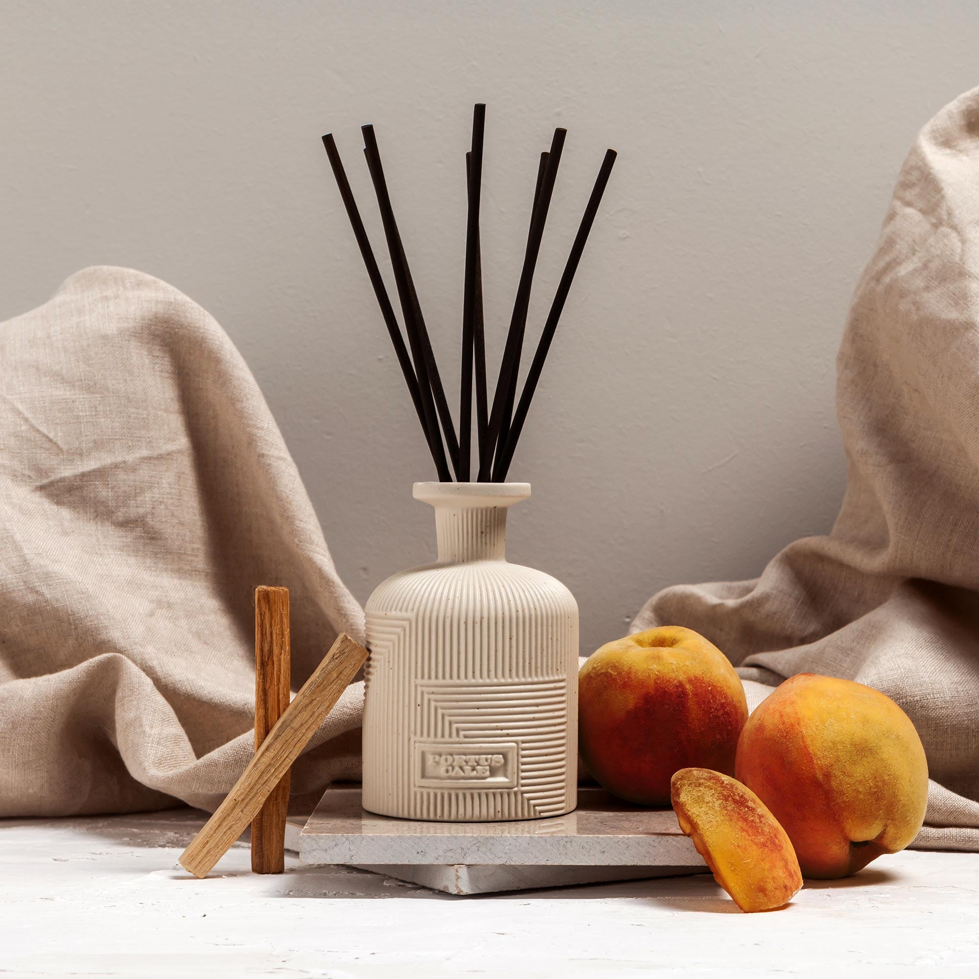 Handmade Ceramic Reed Diffuser in Sandalwood and Cashmere 