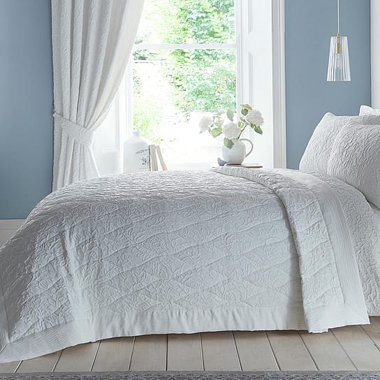 Leaf Pattern Bedspread in White Leaf Pattern Bedspread in White