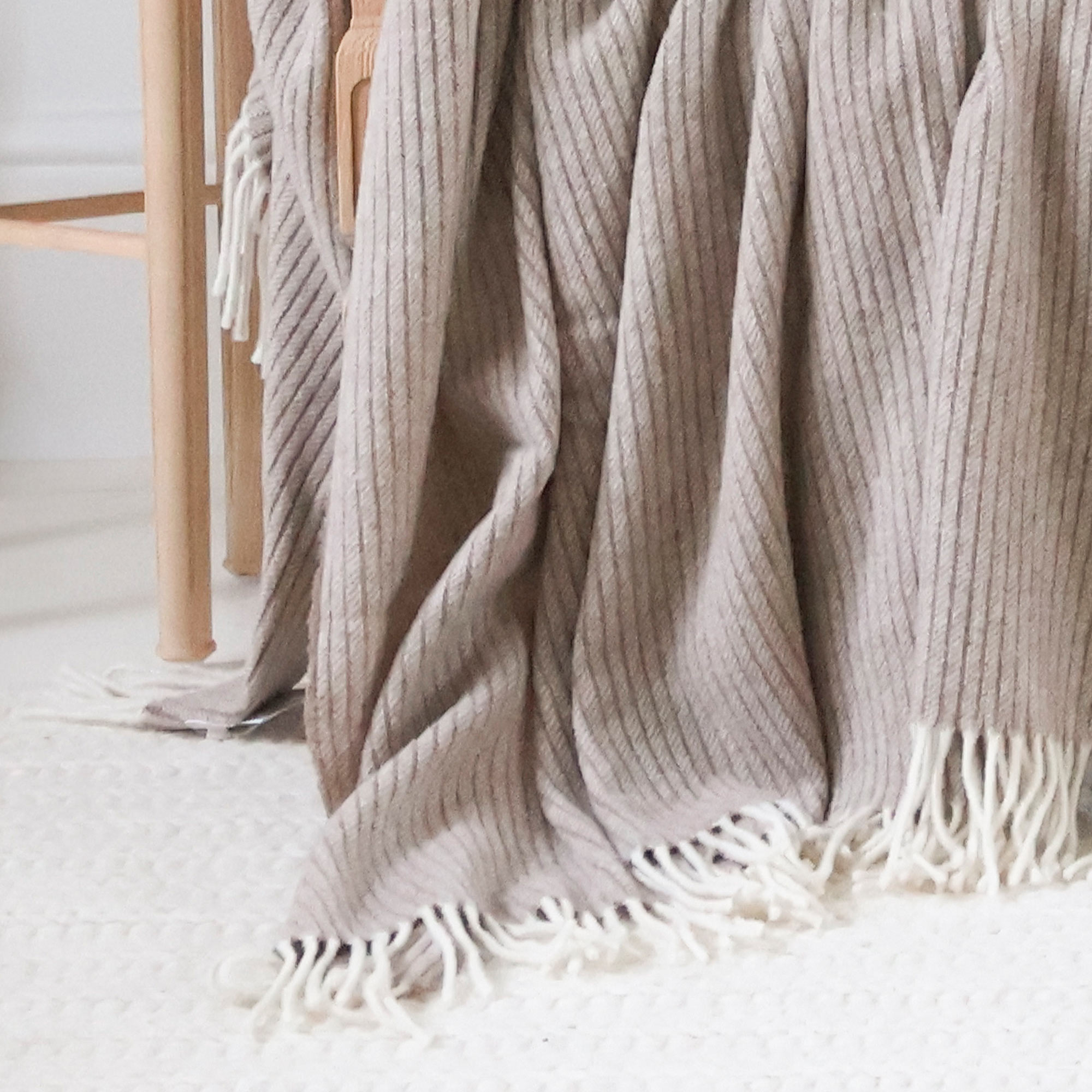 Cashmere Throw in Latte