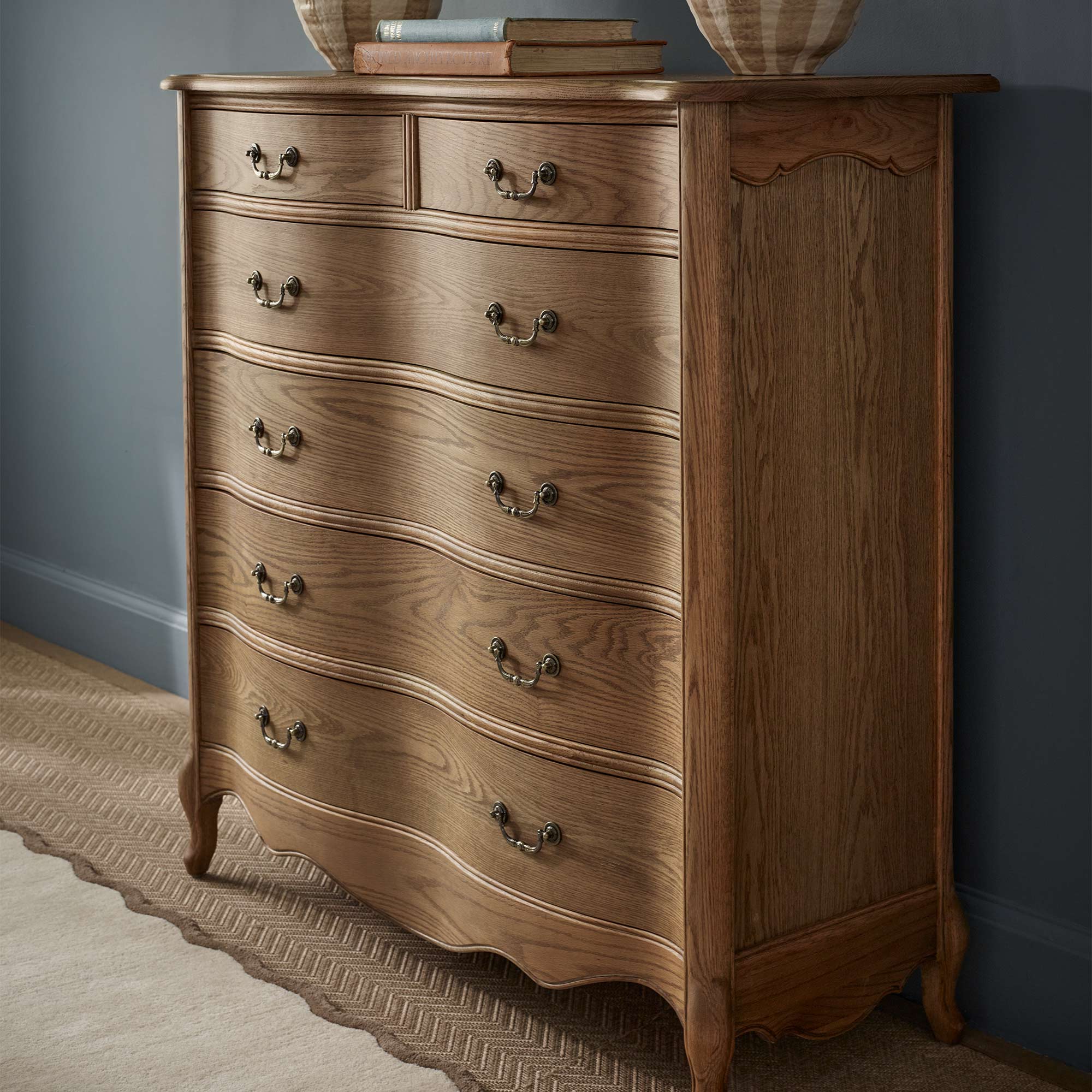 Undulating Oak 6-Drawer Chest in Warm Tones