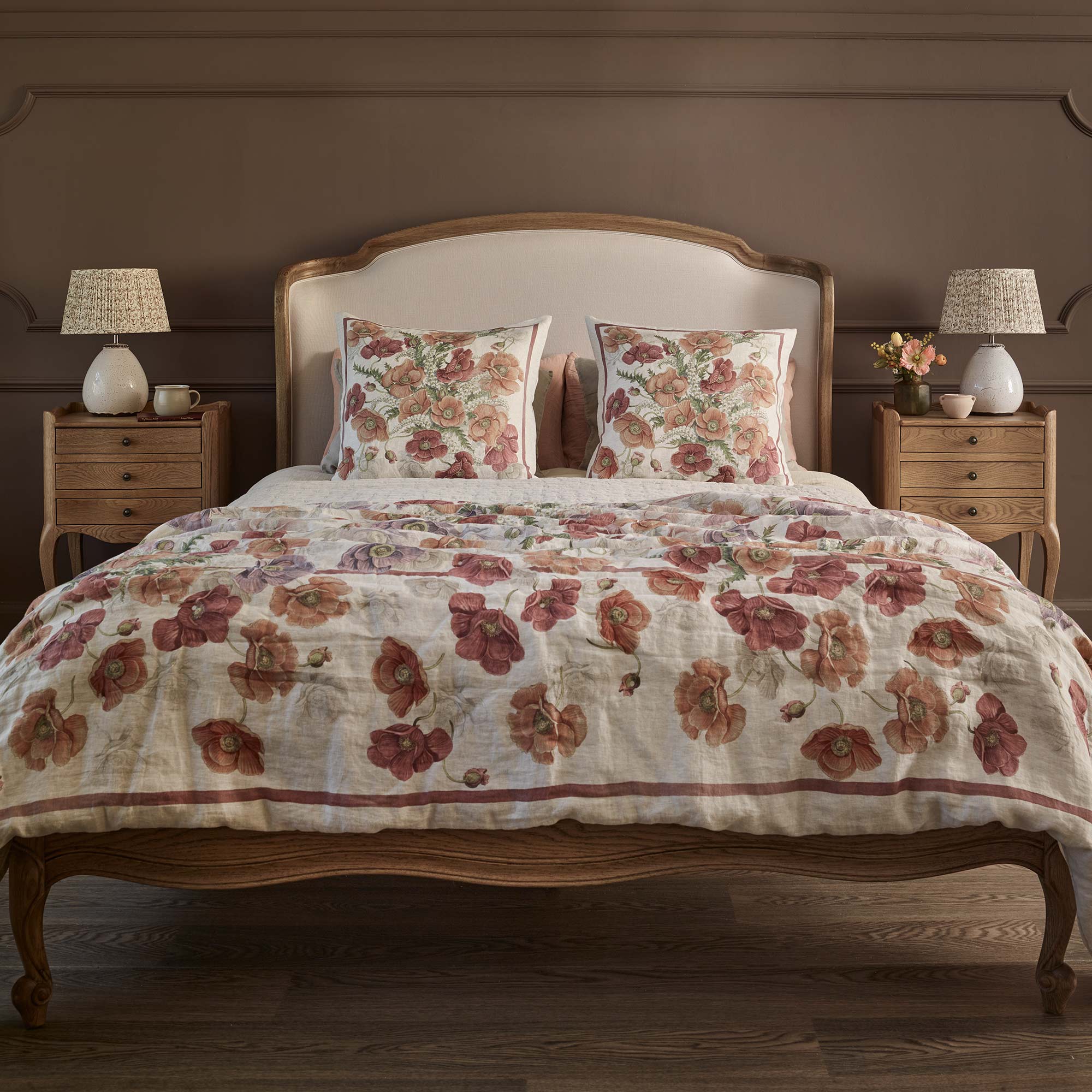 Love Story Cocoon Linen Upholstered Bed