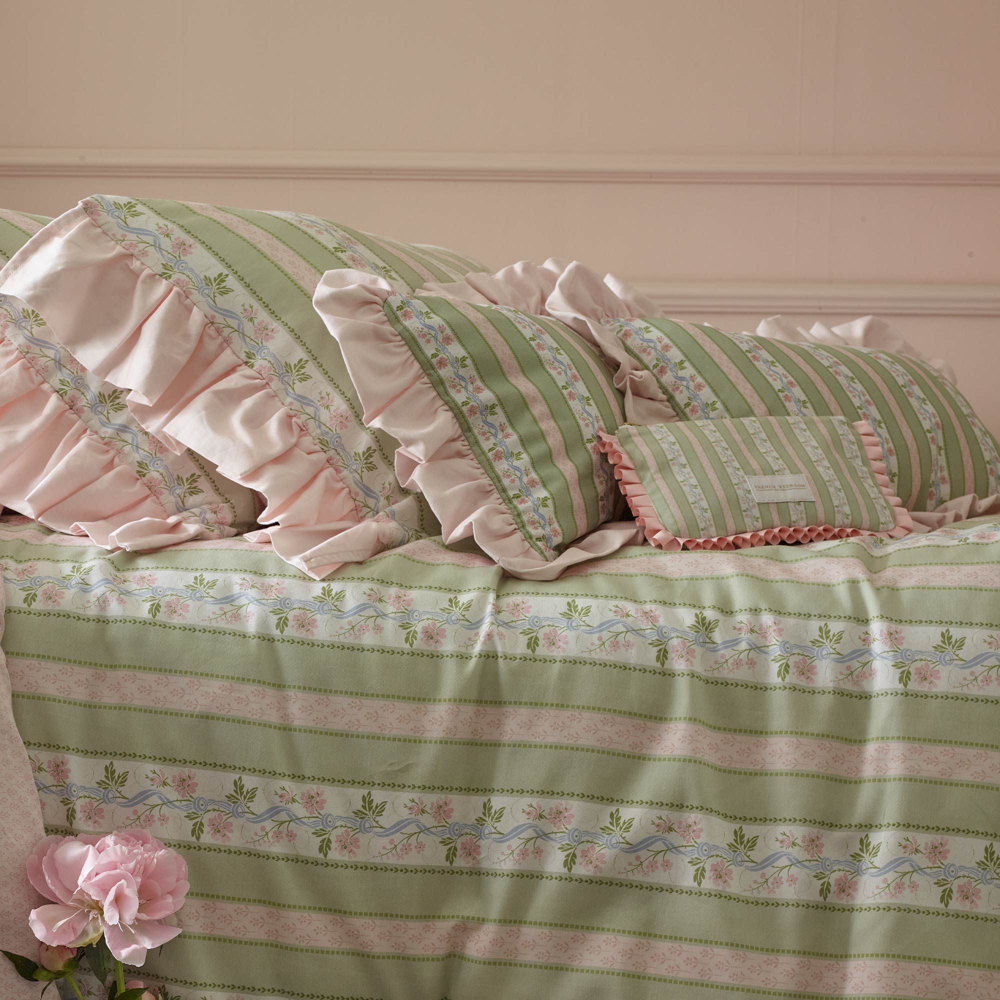 Regency Rose Make Up Clutch