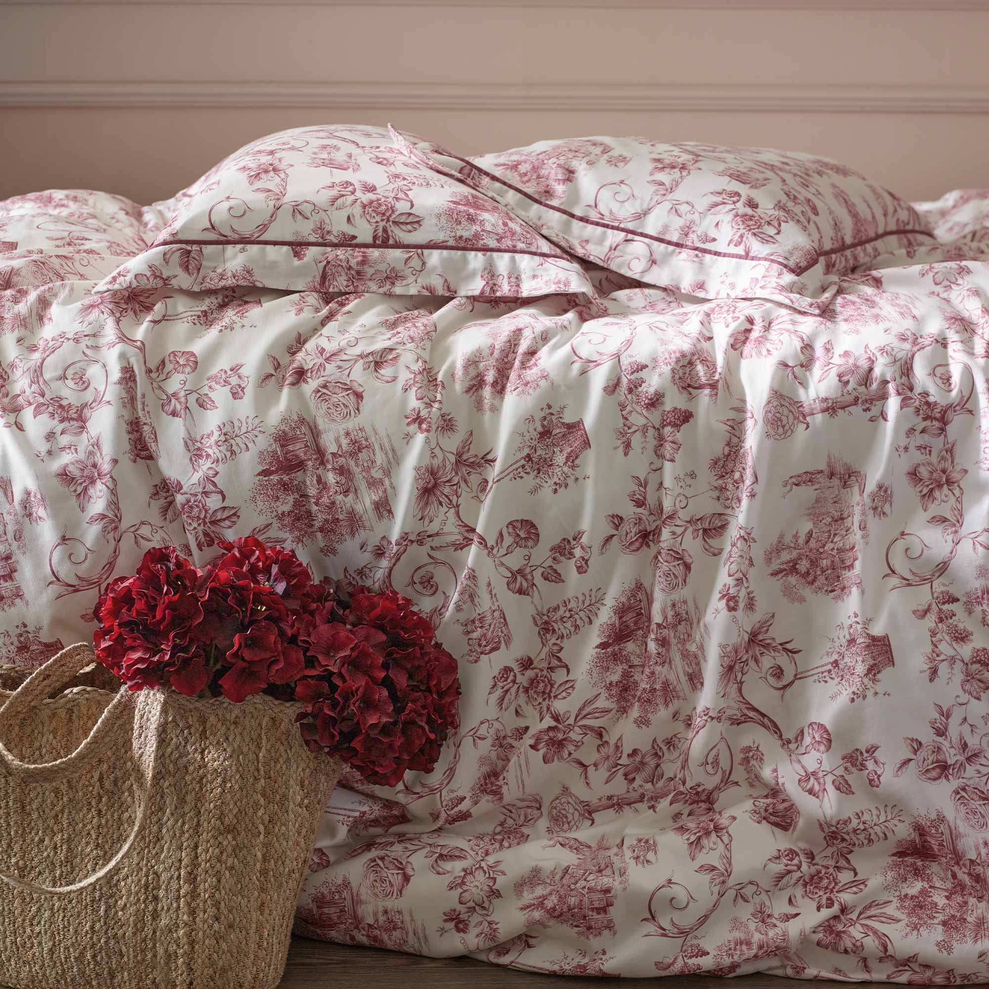 French Toile Berry Bed Linen Set
