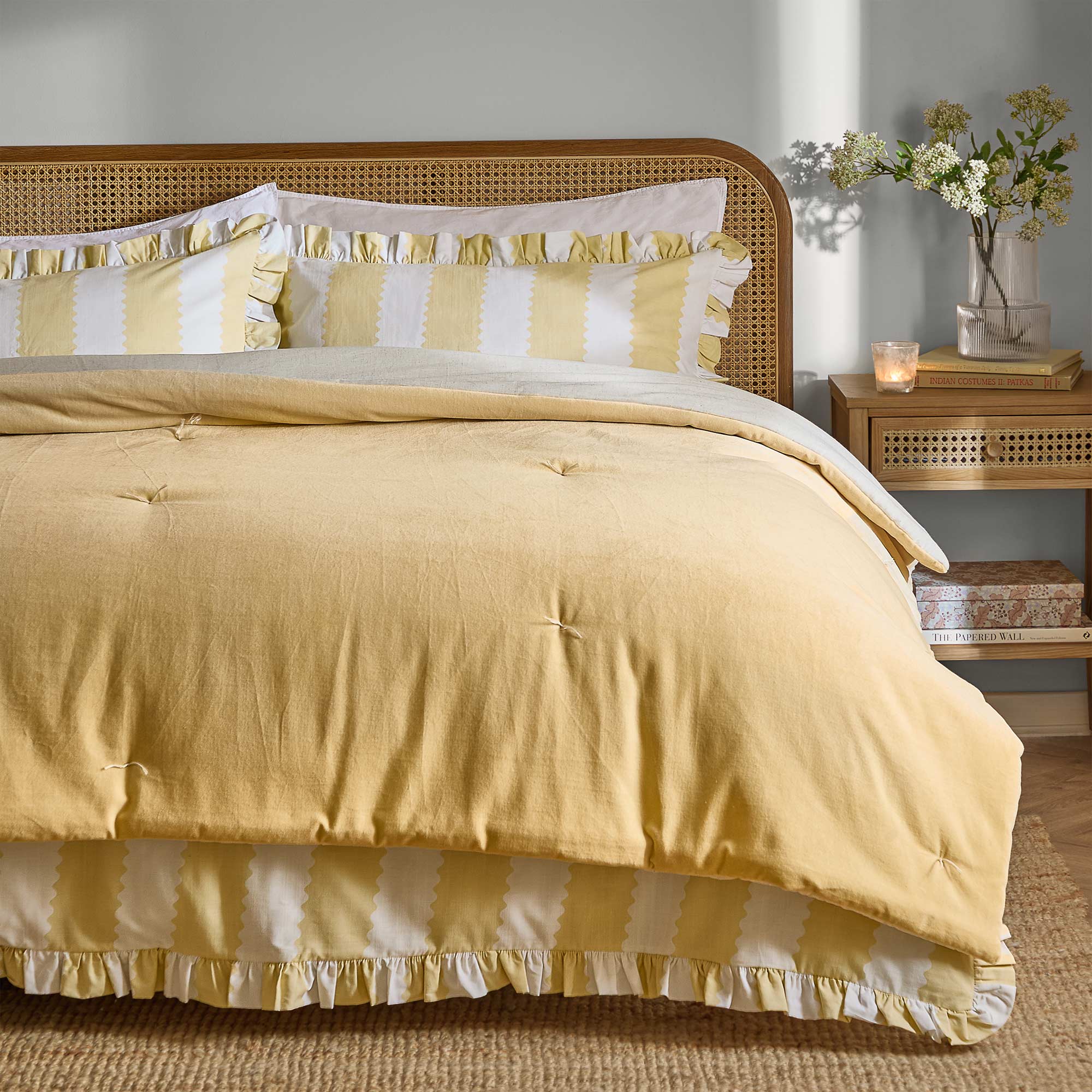 Belle Nuit Tufted Velvet Yellow Bedspread