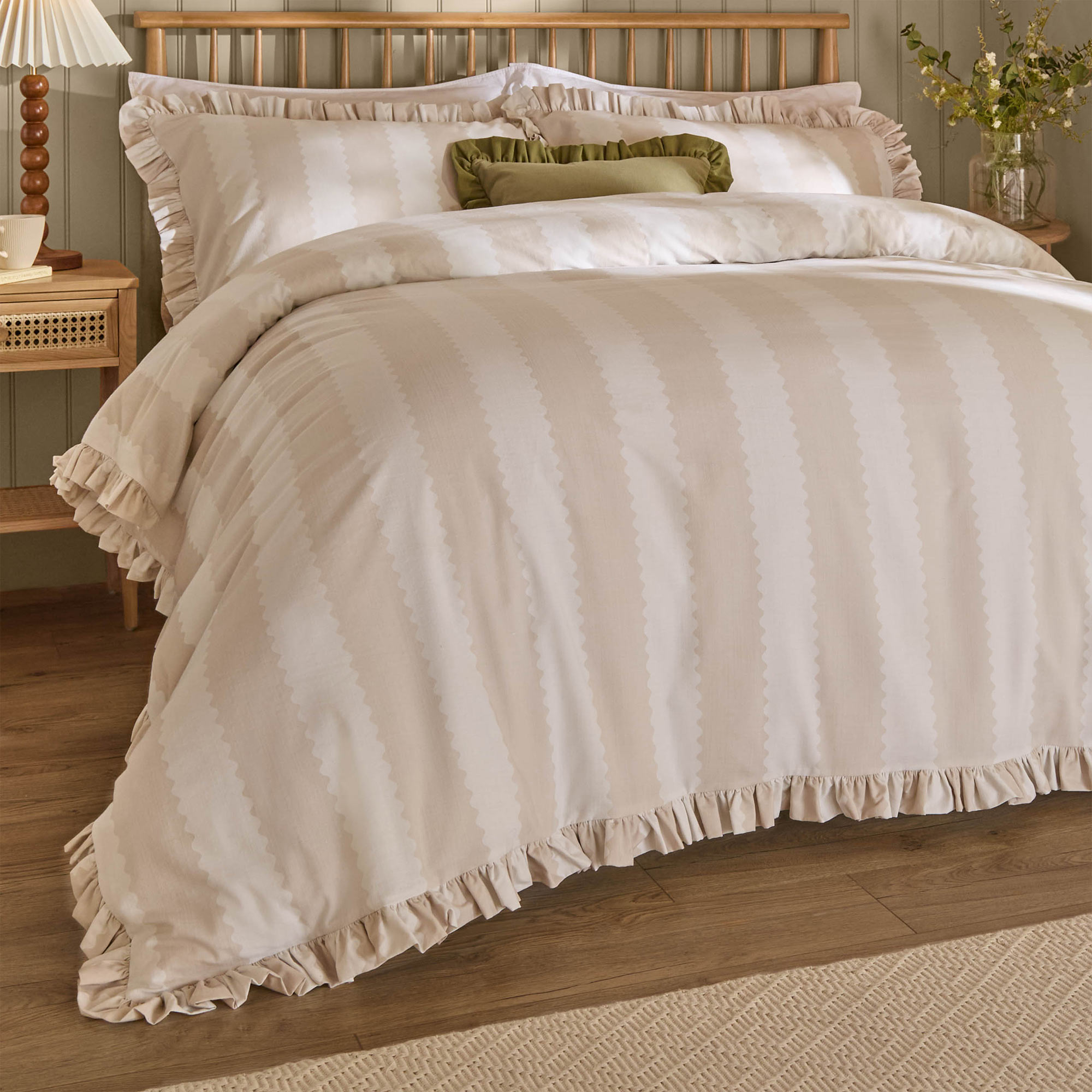 Birdie Stripe Bed Linen Set in Oat & Milk