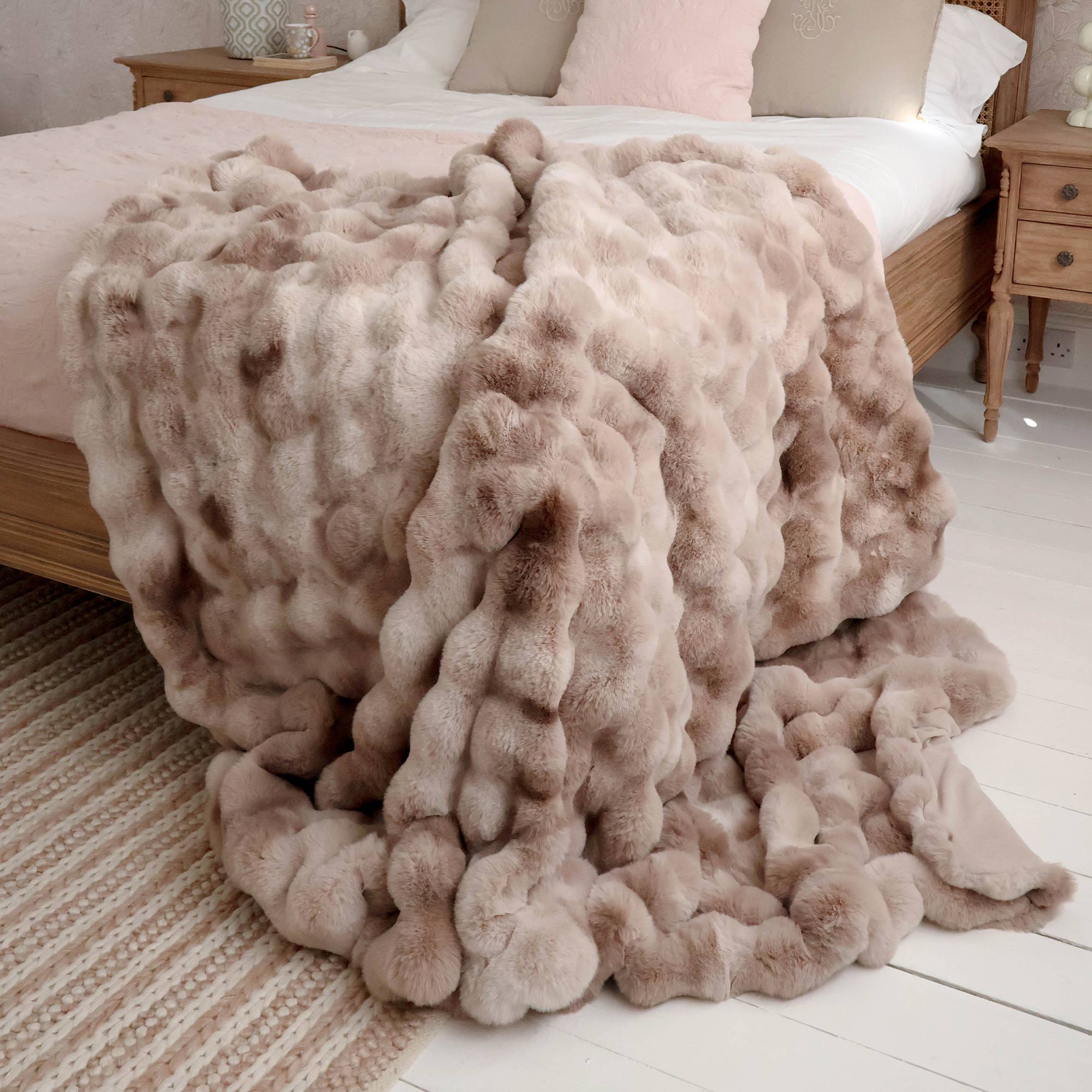 Sourdough & Latte Faux Fur Throw