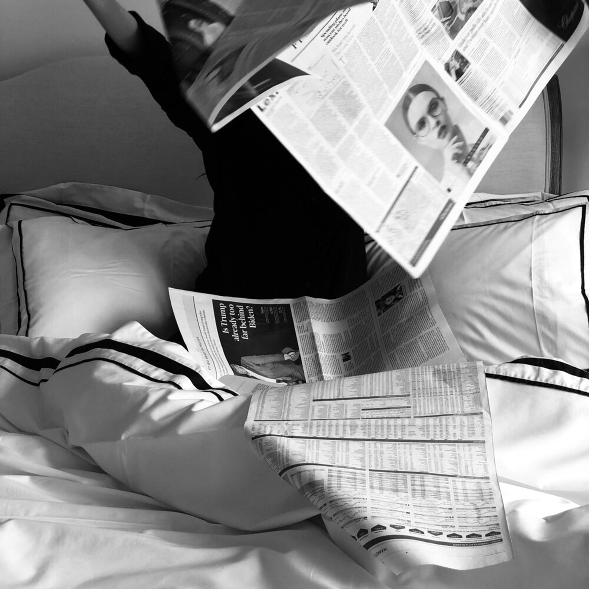 white bedding set with double black borders 