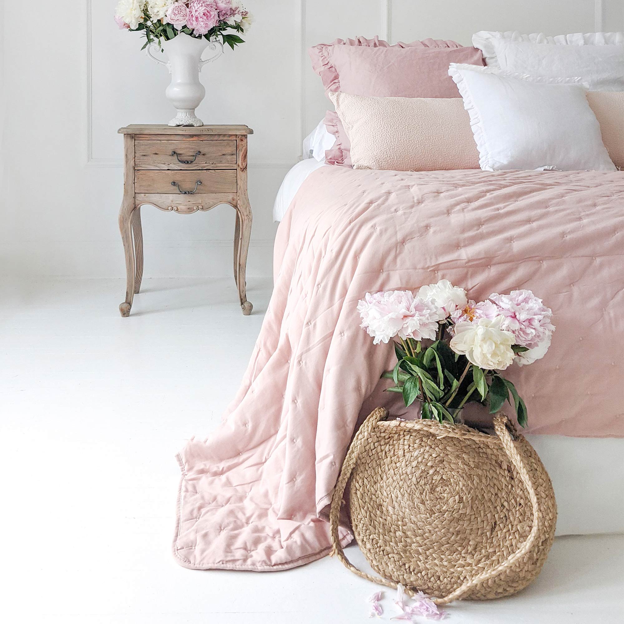 Peachskin Quilted Bedspread in Petal Pink