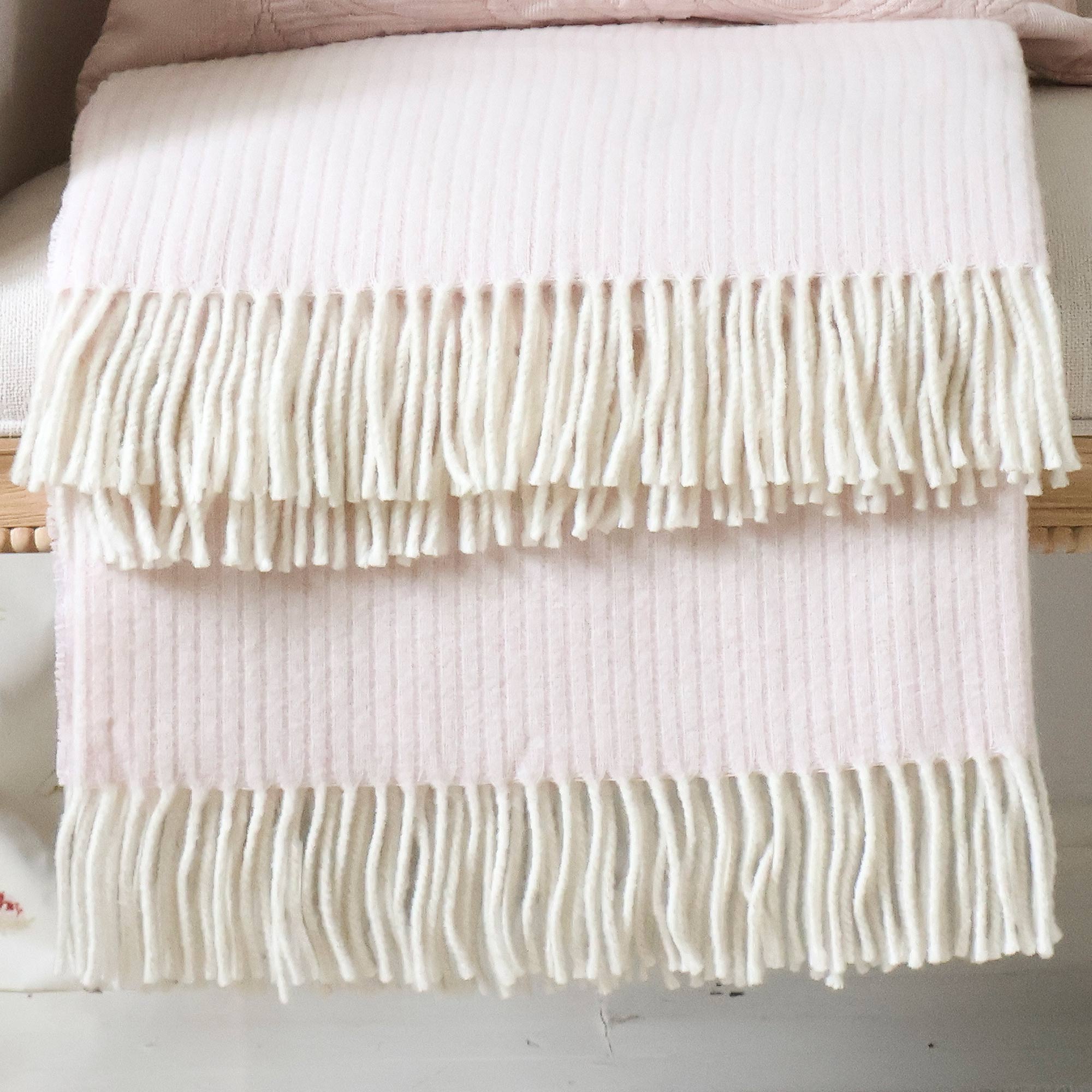 Cashmere Throw in Petal Pink