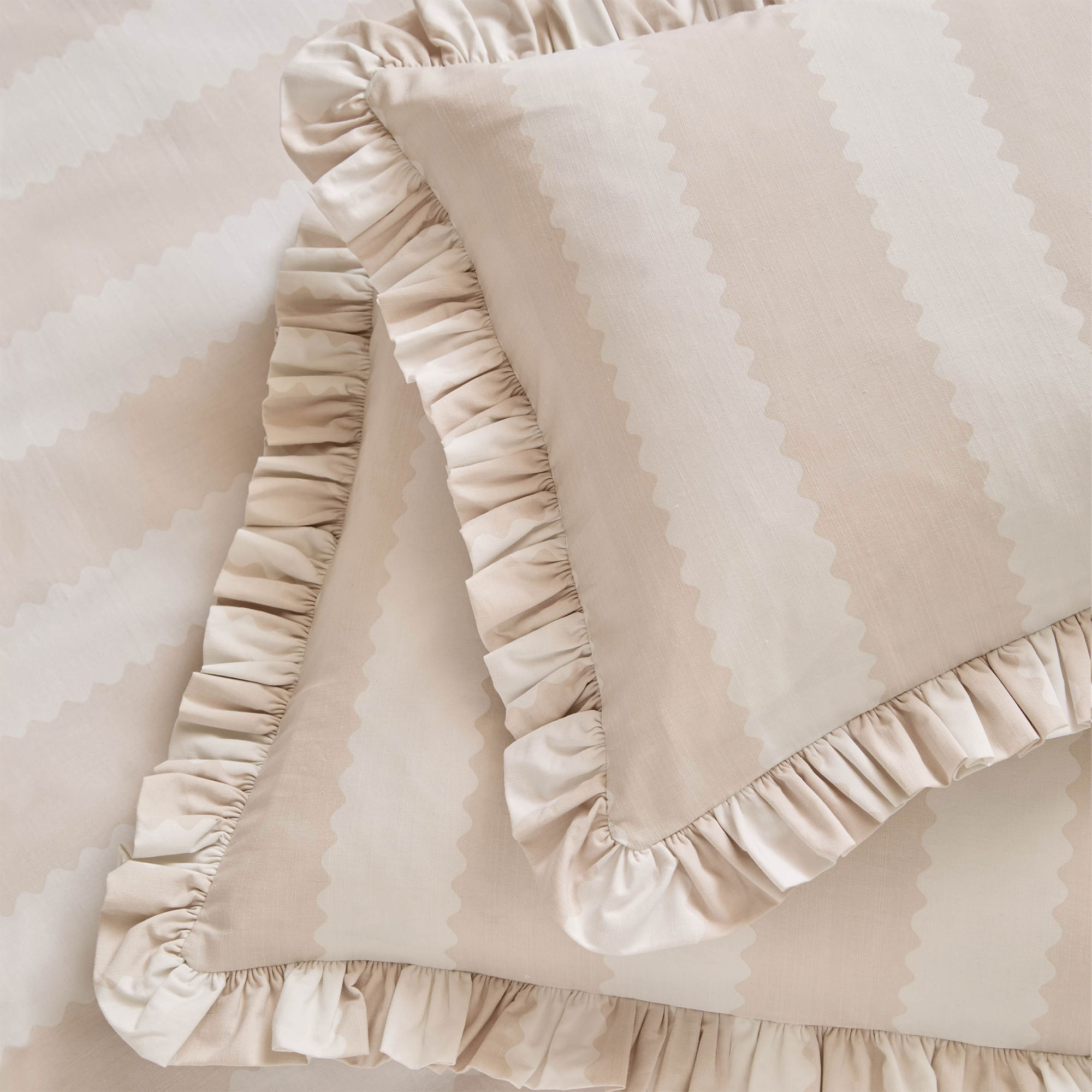 Birdie Stripe Bed Linen Set in Oat & Milk