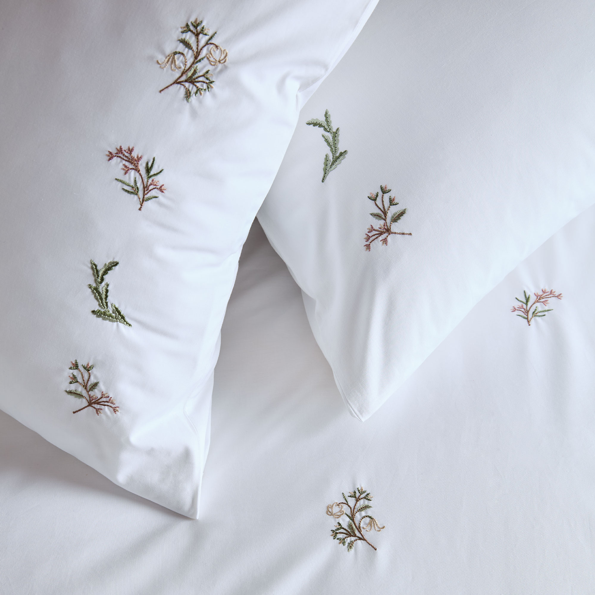Historic Royal Palaces Embroidered Floral Pattern 100% Cotton Percale Bed Linen Set