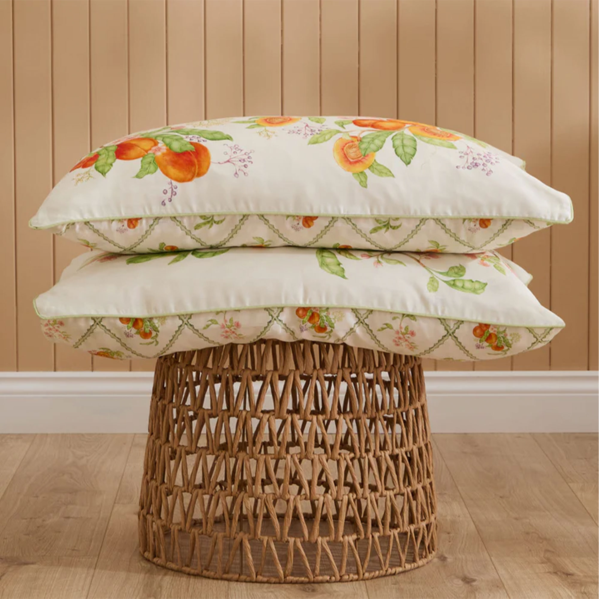 Floral Fruit Bed Linen Design