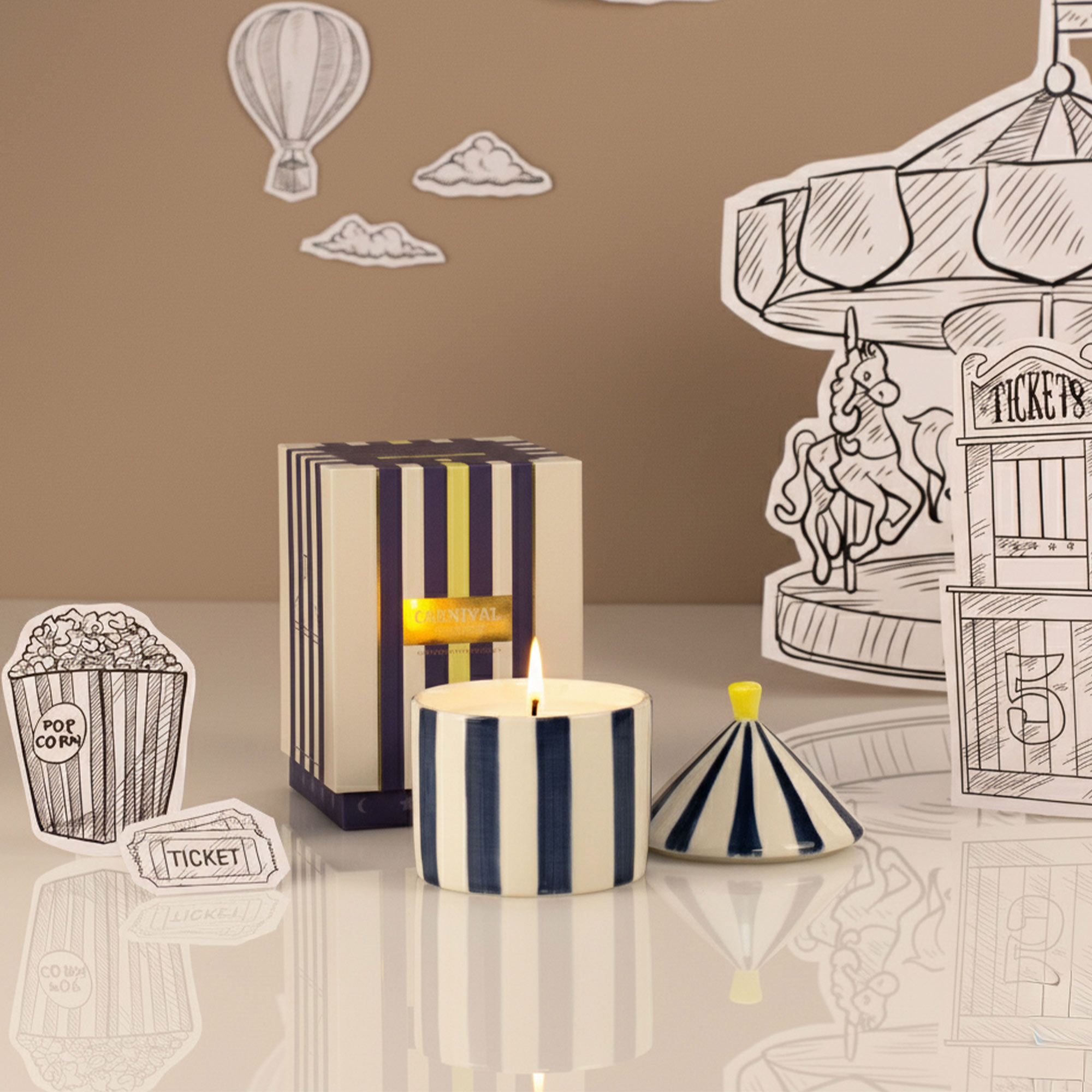 Oud & Leather Striped Scented Candle