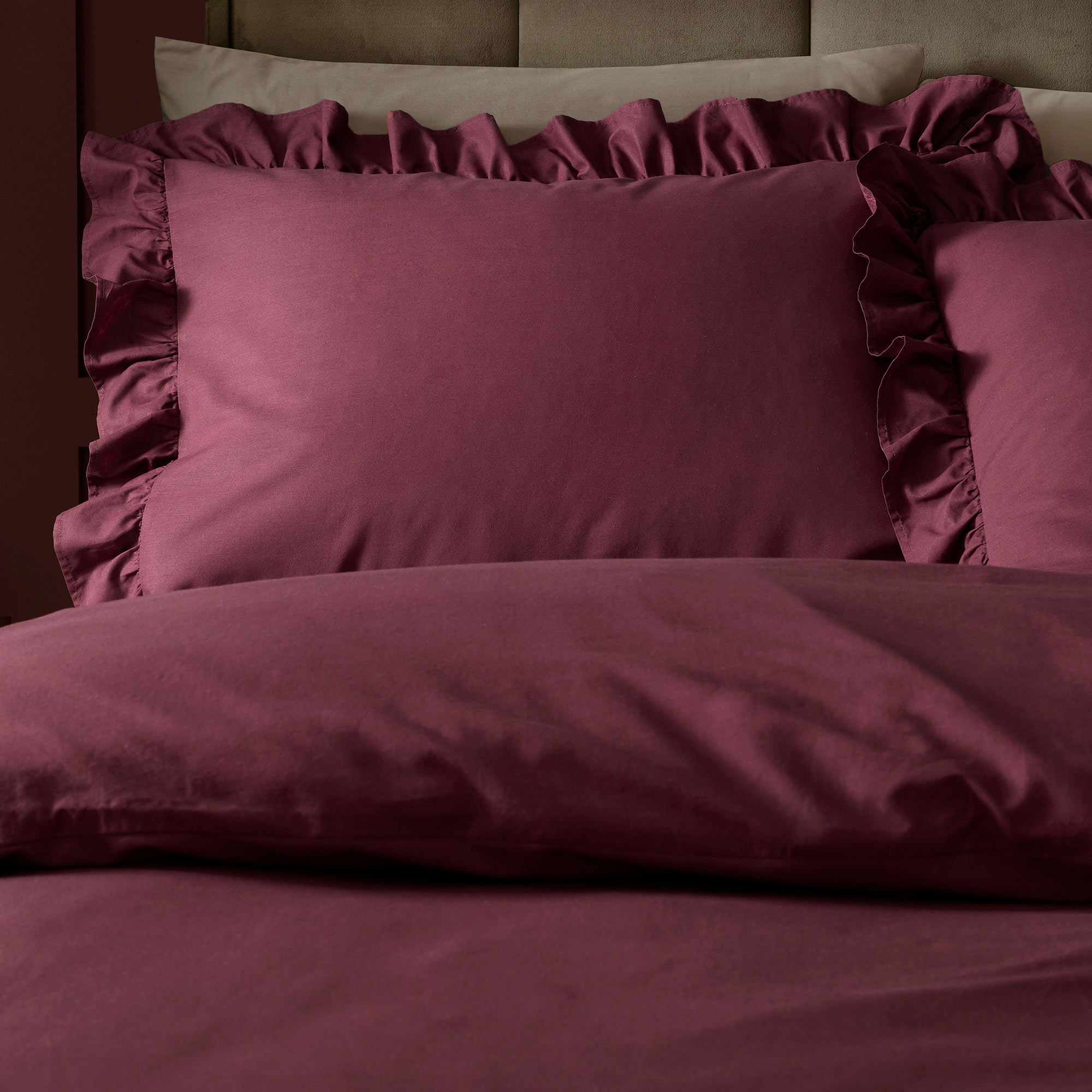 Romance Ruffle Bed Linen Set in Berry Red