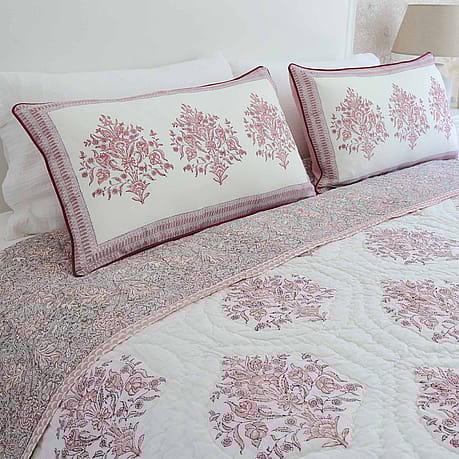 Roza Petal Pink Bedspread Roza Petal Pink Bedspread