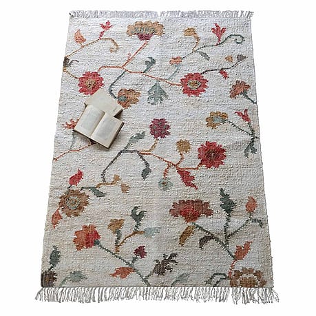 Handwoven Rug with Floral Trellis Print Handwoven Rug with Floral Trellis Print