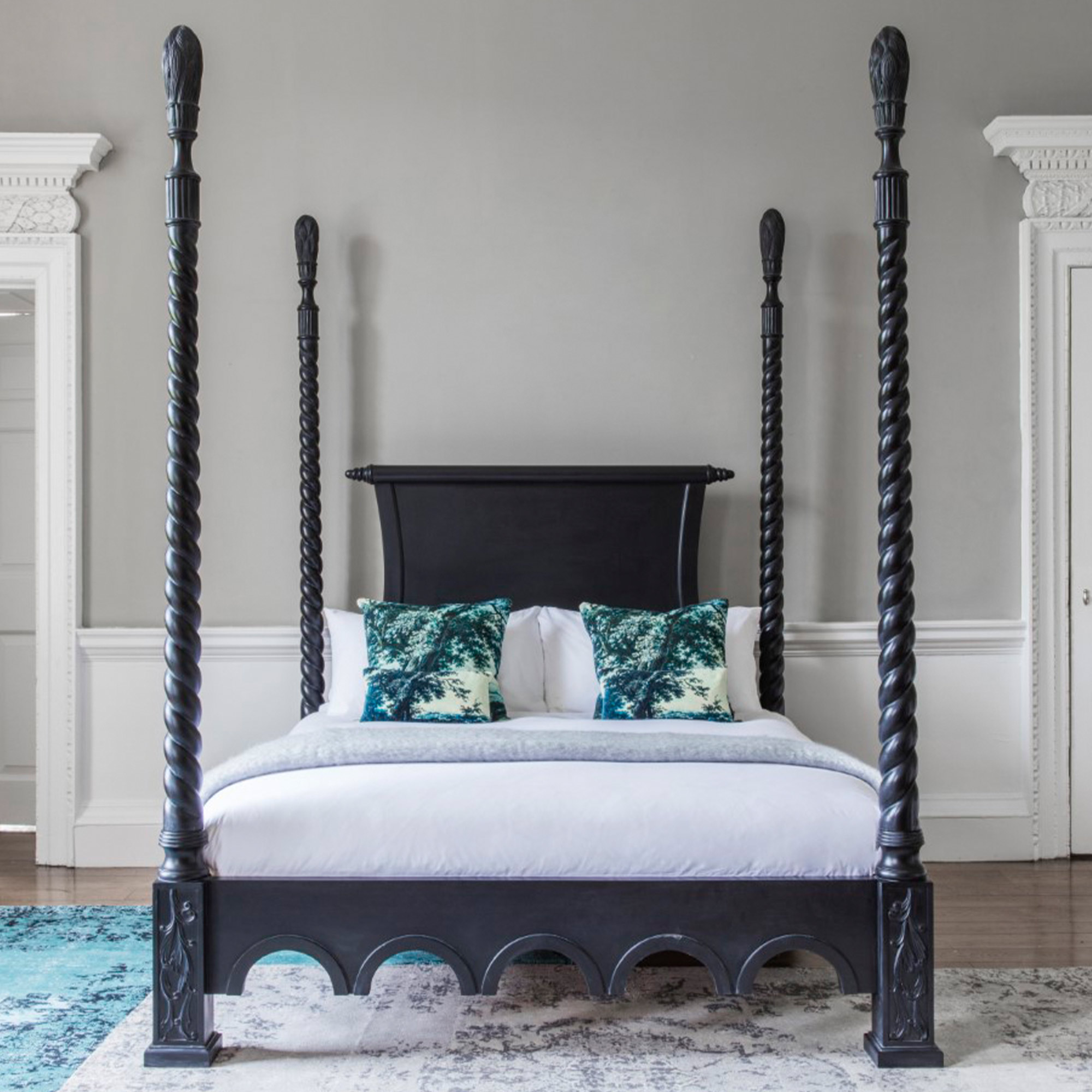 Sassy Boo Boudoir Majestic Black 4-Poster Bed