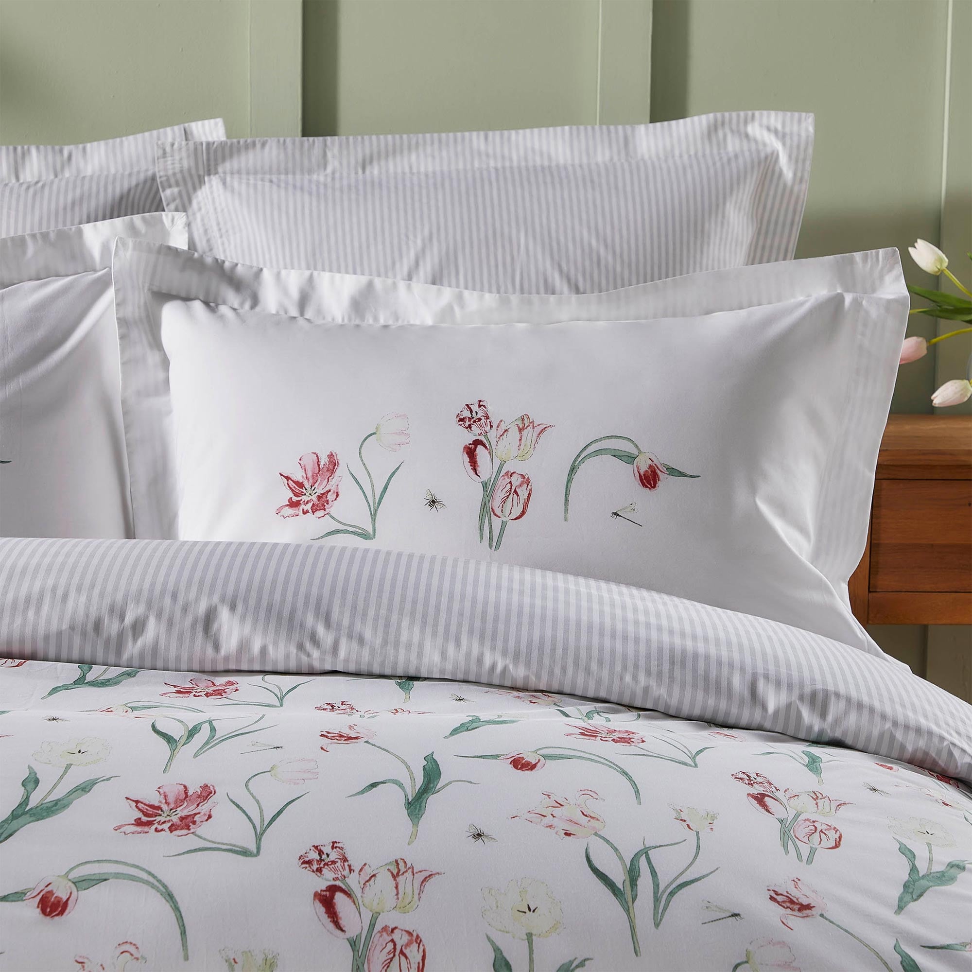 White Bedlinen Set with Hand Painted Tulips