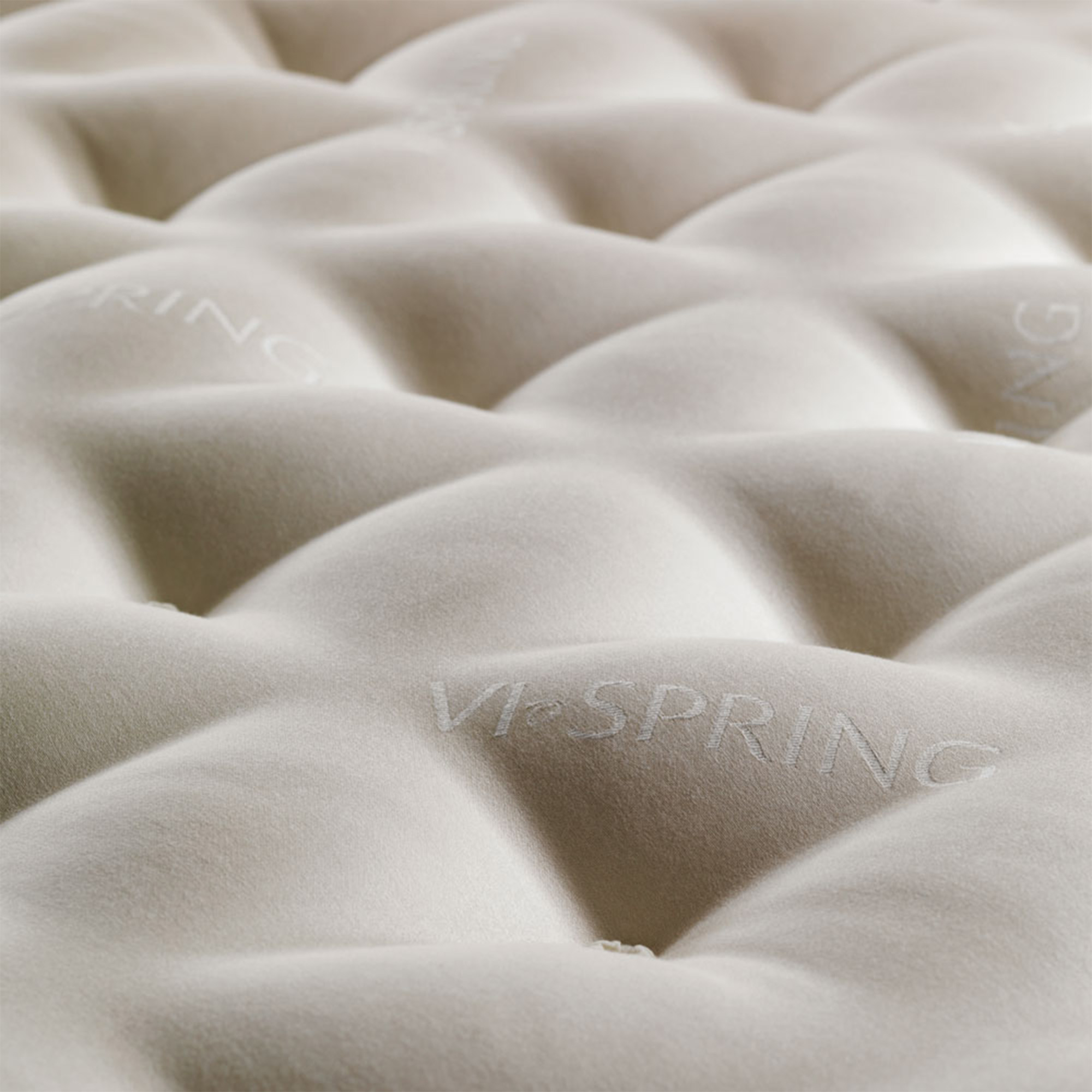 white mattress 
