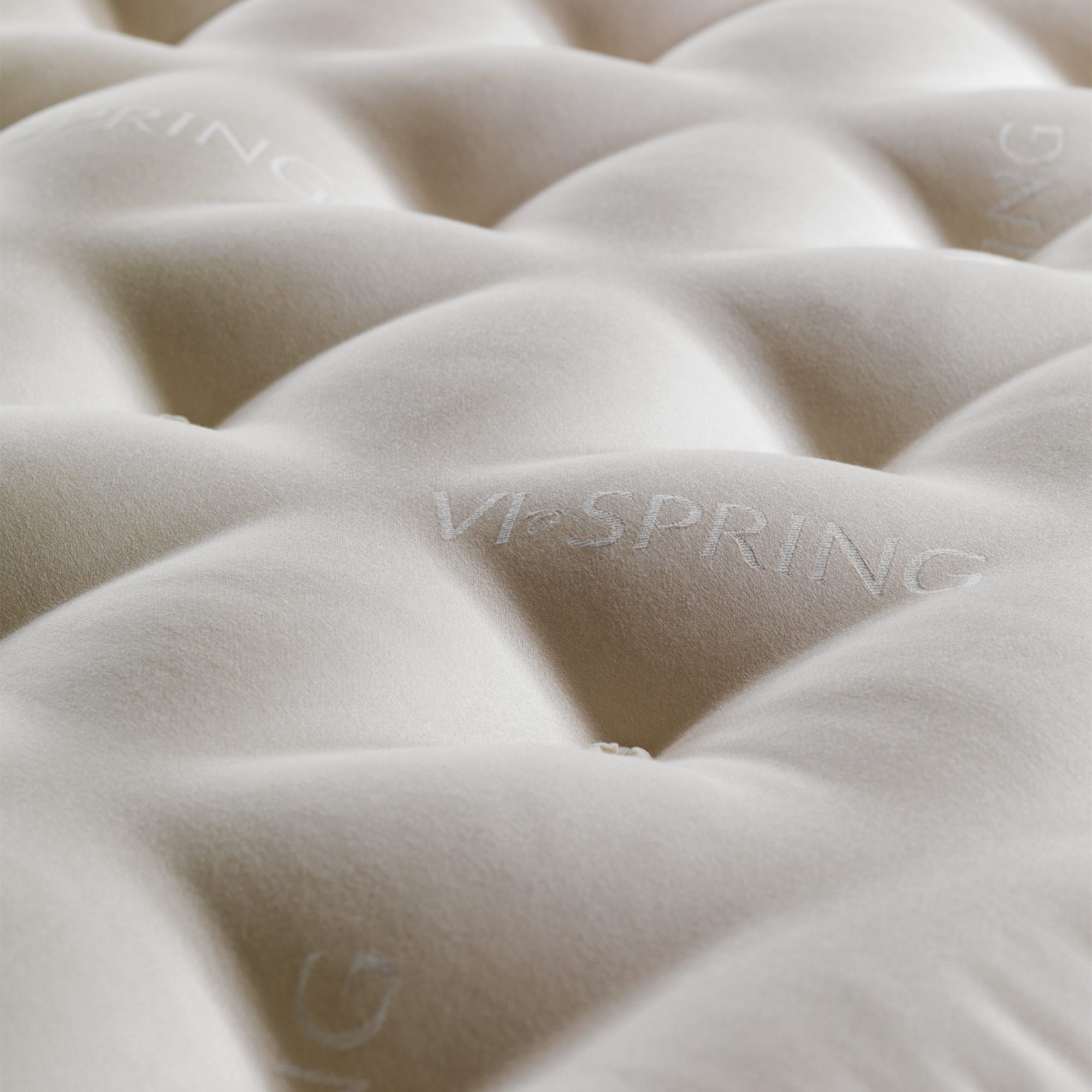 white mattress 